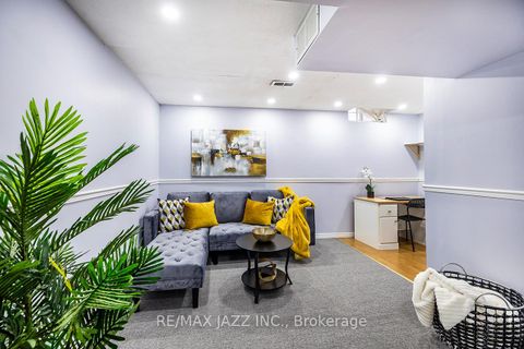 Photo 21 at 33 Mossgrove Court, Courtice, Clarington