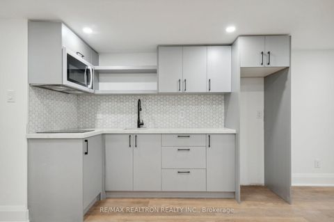 Photo 26 at 6 Woodvale Crescent, East York, Toronto