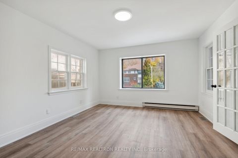 Photo 33 at 6 Woodvale Crescent, East York, Toronto