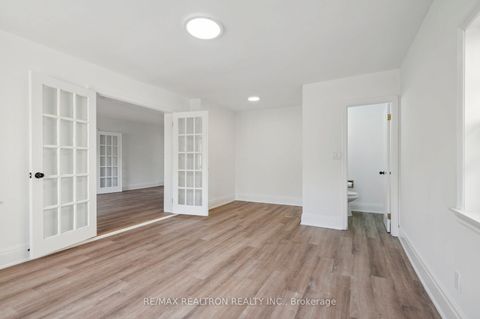 Photo 35 at 6 Woodvale Crescent, East York, Toronto