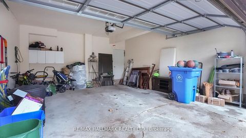 Photo 24 at 22 Avondale Crescent, Aurora Village, Aurora