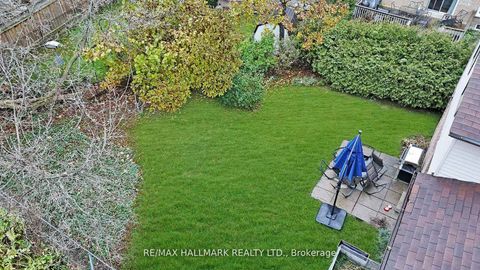 Photo 27 at 22 Avondale Crescent, Aurora Village, Aurora