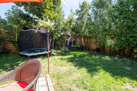 Photo 3 at 54 Wallace Drive, Northwest, Barrie