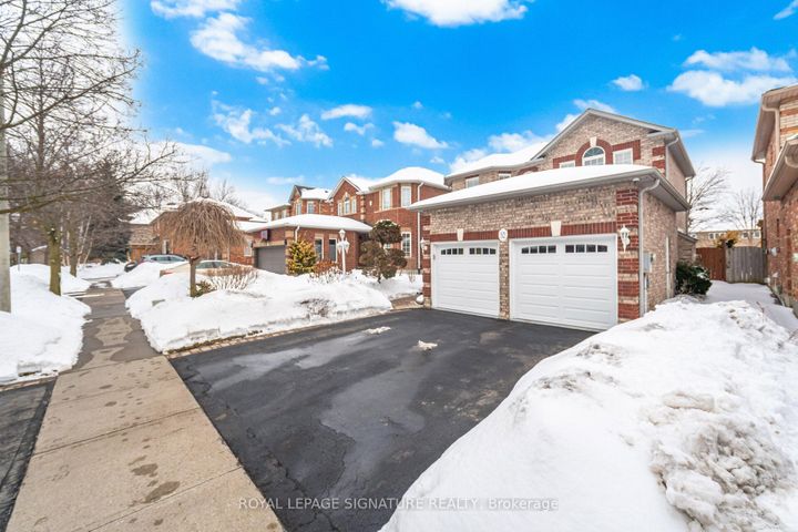 Photo 2 at 52 Durham Street, Georgetown, Halton Hills