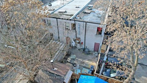 Photo 6 at B - 349 Oakwood Avenue, Oakwood Village, Toronto