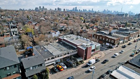 Photo 7 at B - 349 Oakwood Avenue, Oakwood Village, Toronto