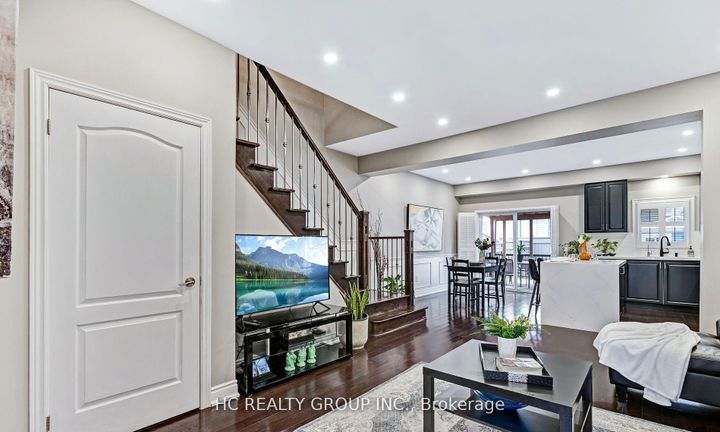 Photo 7 at 90 Boticelli Way, Vellore Village, Vaughan