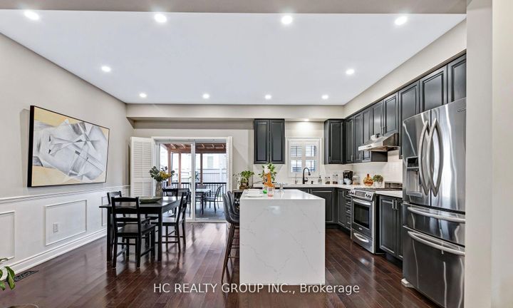 Photo 11 at 90 Boticelli Way, Vellore Village, Vaughan