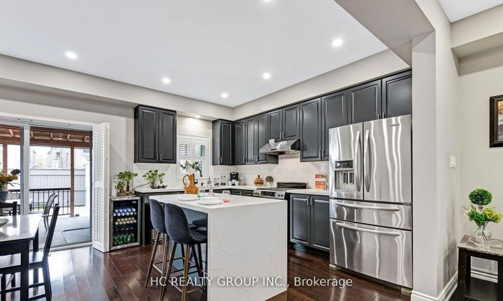Photo 12 at 90 Boticelli Way, Vellore Village, Vaughan