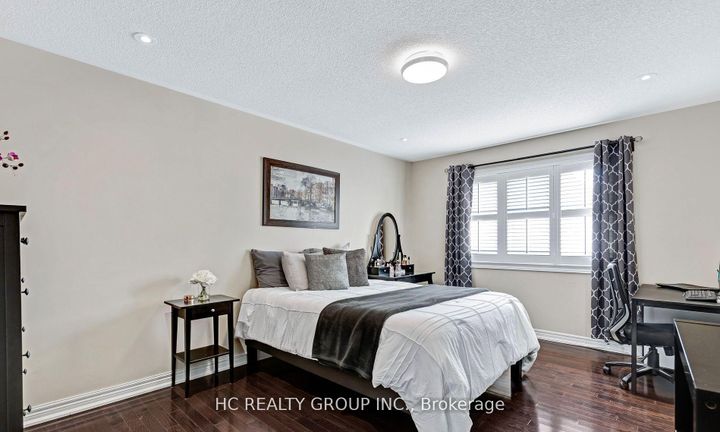 Photo 19 at 90 Boticelli Way, Vellore Village, Vaughan