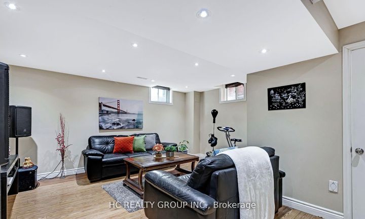 Photo 31 at 90 Boticelli Way, Vellore Village, Vaughan