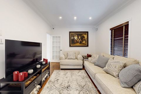 Photo 6 at 28 Theobald's Circle, Mill Pond, Richmond Hill