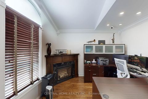 Photo 10 at 28 Theobald's Circle, Mill Pond, Richmond Hill