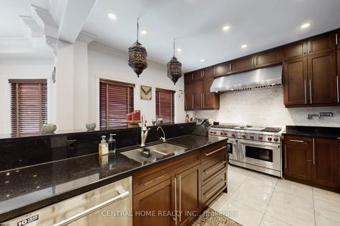 Photo 15 at 28 Theobald's Circle, Mill Pond, Richmond Hill