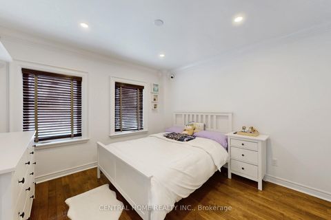 Photo 29 at 28 Theobald's Circle, Mill Pond, Richmond Hill