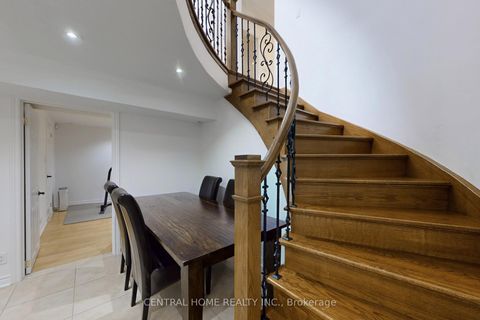 Photo 36 at 28 Theobald's Circle, Mill Pond, Richmond Hill