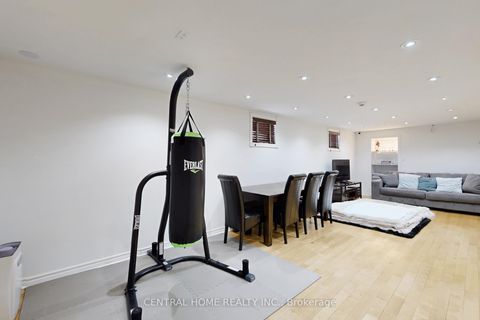 Photo 37 at 28 Theobald's Circle, Mill Pond, Richmond Hill