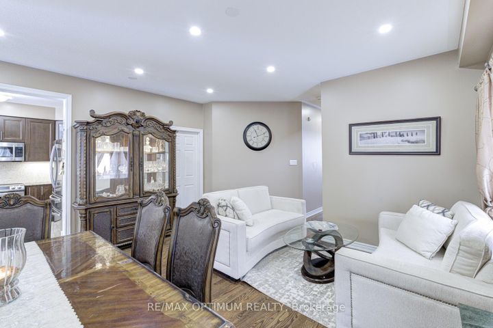 Photo 11 at 9 Ballyhaise Crescent, Credit Valley, Brampton