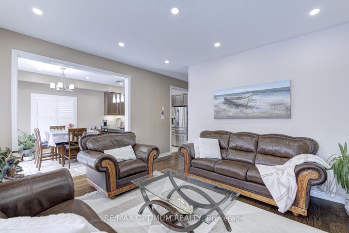 Photo 15 at 9 Ballyhaise Crescent, Credit Valley, Brampton