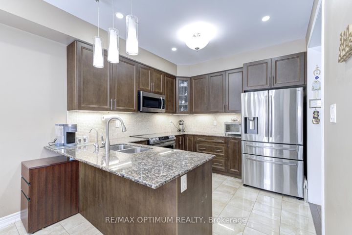 Photo 19 at 9 Ballyhaise Crescent, Credit Valley, Brampton