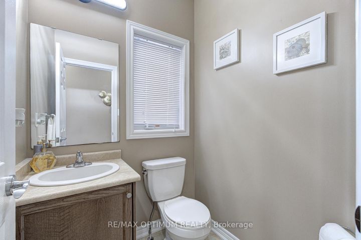 Photo 23 at 9 Ballyhaise Crescent, Credit Valley, Brampton