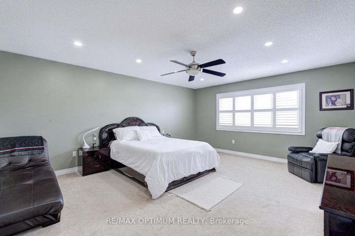 Photo 25 at 9 Ballyhaise Crescent, Credit Valley, Brampton