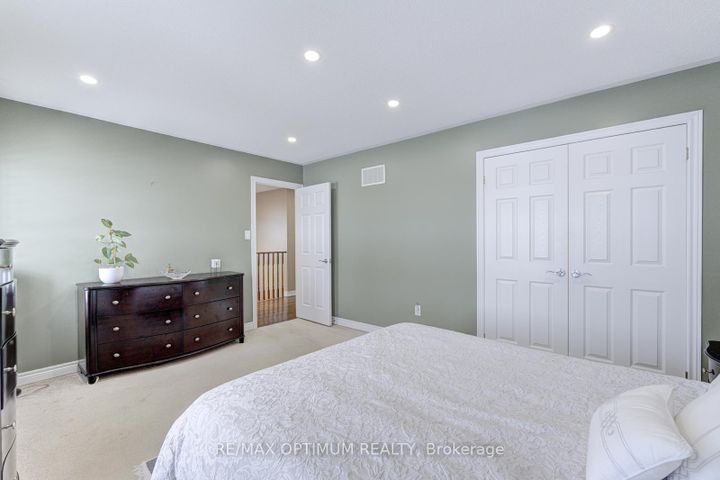 Photo 34 at 9 Ballyhaise Crescent, Credit Valley, Brampton