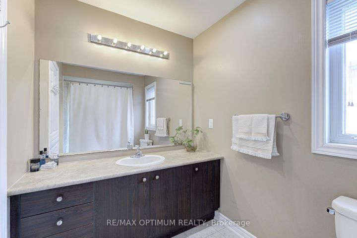 Photo 37 at 9 Ballyhaise Crescent, Credit Valley, Brampton