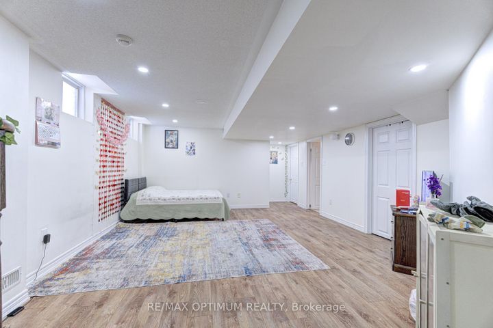 Photo 39 at 9 Ballyhaise Crescent, Credit Valley, Brampton