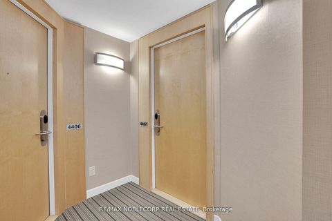 Photo 22 at 4407 - 55 Bremner Boulevard, Waterfront Communities C1, Toronto