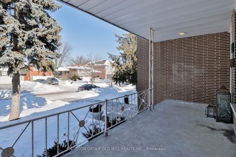 Photo 2 at 15 Manorhampton Drive, Richview, Toronto