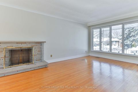 Photo 3 at 15 Manorhampton Drive, Richview, Toronto