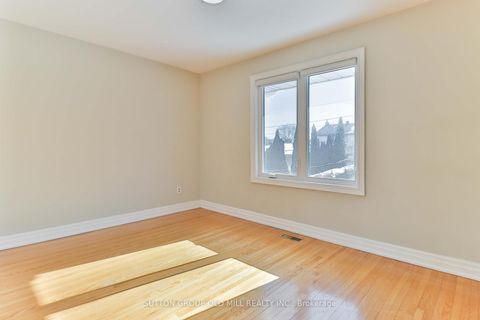 Photo 17 at 15 Manorhampton Drive, Richview, Toronto