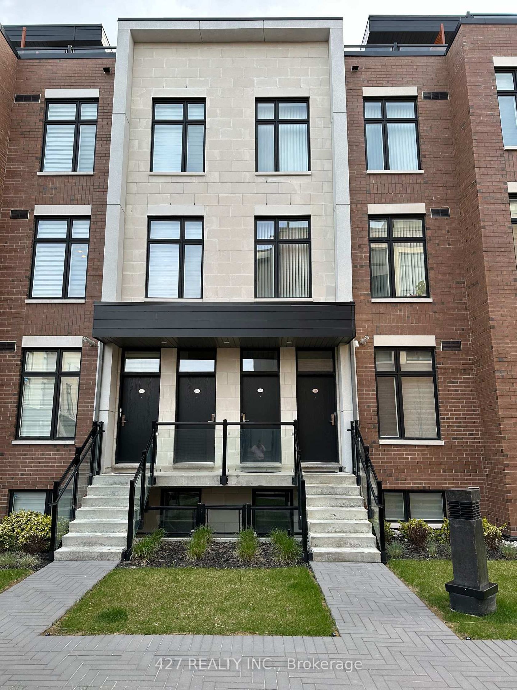 L137 - 9580 ISLINGTON Avenue, Sonoma Heights, Vaughan photo number 2