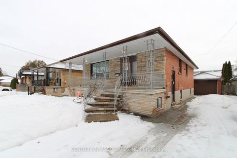 Photo 2 at 421 Lanor Avenue, Alderwood, Toronto