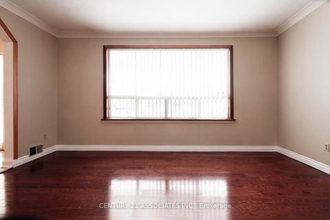 Photo 4 at 421 Lanor Avenue, Alderwood, Toronto