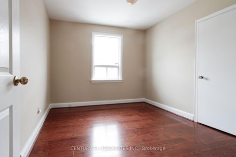 Photo 11 at 421 Lanor Avenue, Alderwood, Toronto