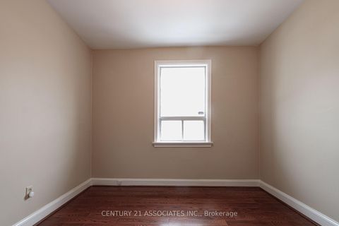 Photo 12 at 421 Lanor Avenue, Alderwood, Toronto