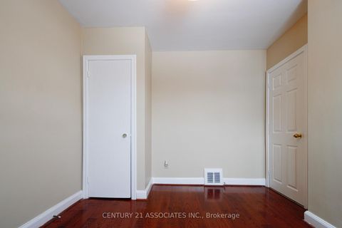 Photo 15 at 421 Lanor Avenue, Alderwood, Toronto