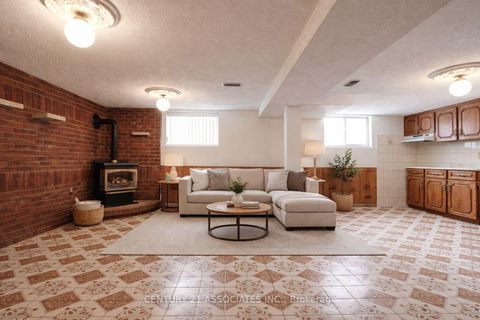 Photo 19 at 421 Lanor Avenue, Alderwood, Toronto