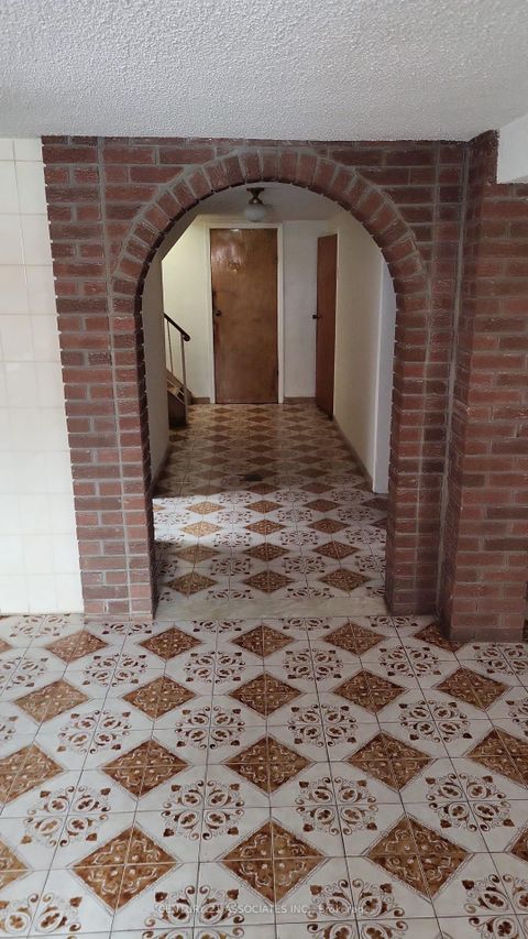 Photo 22 at 421 Lanor Avenue, Alderwood, Toronto