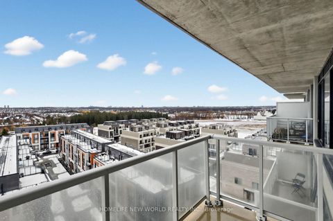 Photo 14 at 933 - 2 David Eyer Road, Rural Richmond Hill, Richmond Hill