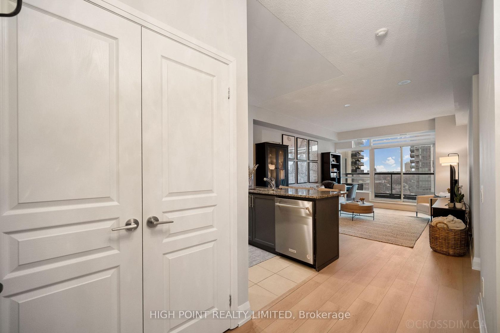 610 - 1 Hurontario Street, Port Credit, Mississauga 