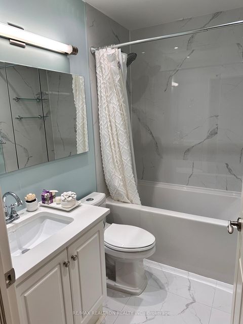 Photo 8 at Uph5 - 23 Lorraine Drive, Willowdale West, Toronto