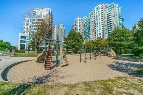 Photo 12 at Uph5 - 23 Lorraine Drive, Willowdale West, Toronto