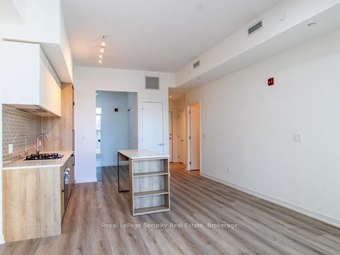 Photo 5 at 301 - 722 Marlee Avenue, Glen Park, Toronto