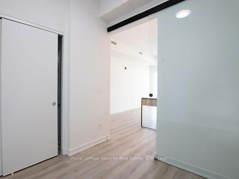 Photo 6 at 301 - 722 Marlee Avenue, Glen Park, Toronto