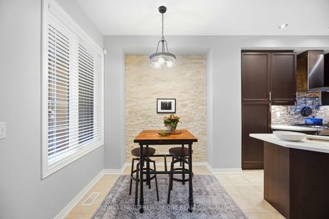 Photo 12 at 8 Poetry Drive, Vellore Village, Vaughan