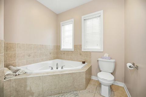 Photo 28 at 8 Poetry Drive, Vellore Village, Vaughan