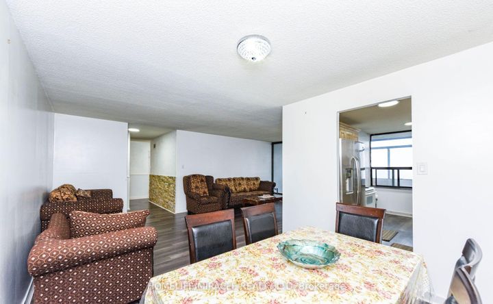 Photo 3 at 2005 - 18 Knightsbridge Road, Queen Street Corridor, Brampton